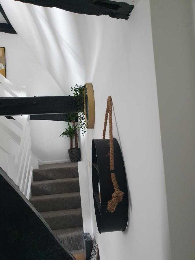 Grade I Listed Luxury Apartment In Hertfordshire Уеър Екстериор снимка