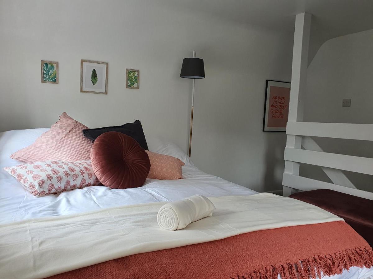 Grade I Listed Luxury Apartment In Hertfordshire Уеър Екстериор снимка