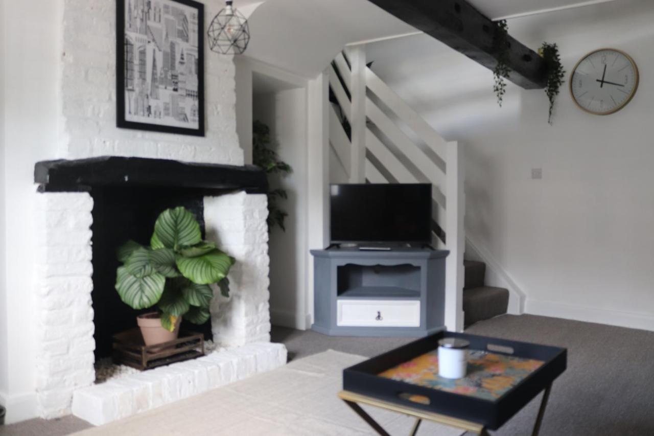 Grade I Listed Luxury Apartment In Hertfordshire Уеър Екстериор снимка