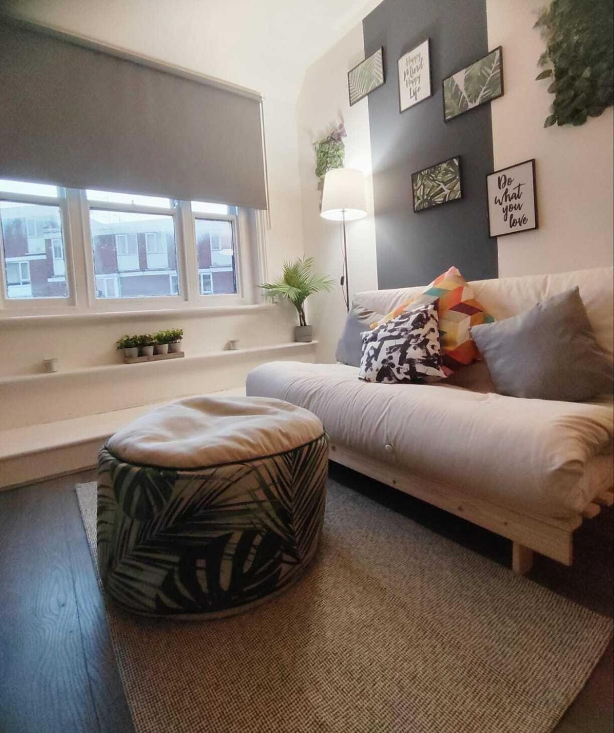 Grade I Listed Luxury Apartment In Hertfordshire Уеър Стая снимка
