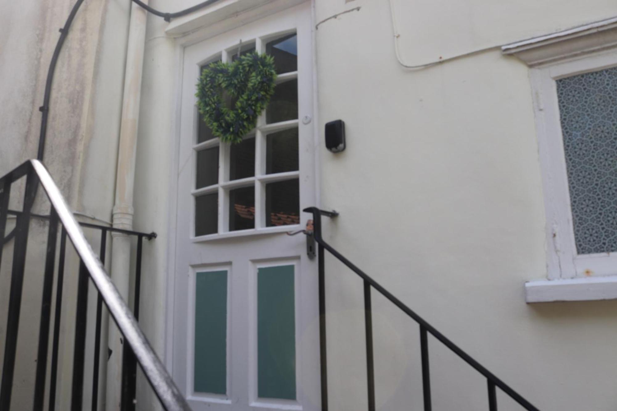 Grade I Listed Luxury Apartment In Hertfordshire Уеър Стая снимка